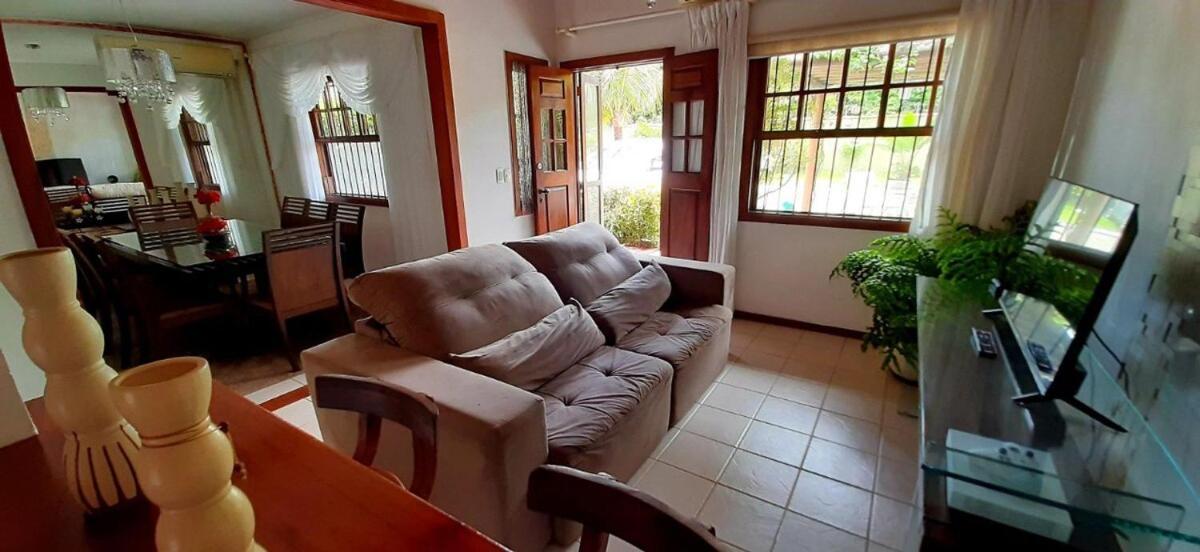 Casa Em A 100 Metros Da * Búzios